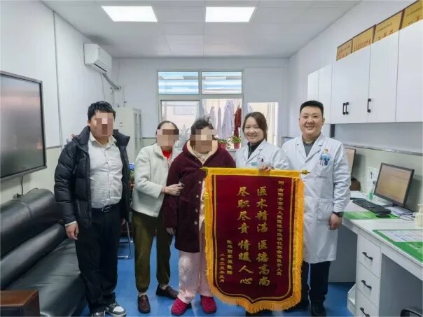 【医院故事】一面锦旗背后的故事，很暖！